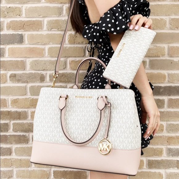 Michael Kors Handbags - Michael Kors large Satchel Bag Wallet Set